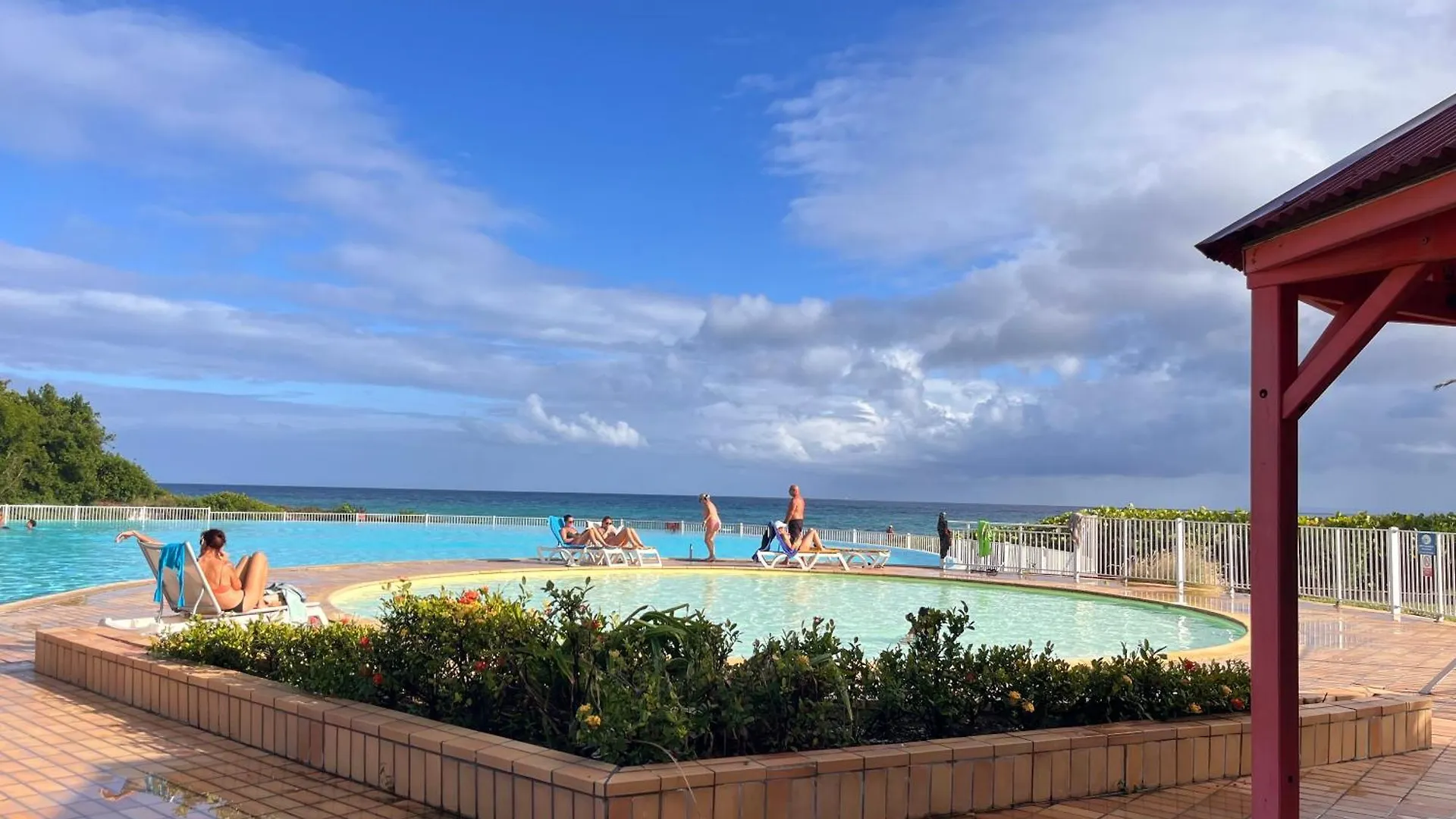 Apartment Frangipanier Mer Et Piscine Saint-Francois  Guadeloupe